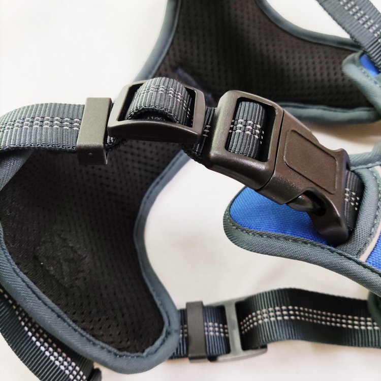 Safe reversible wear neoprene reflective dog harness