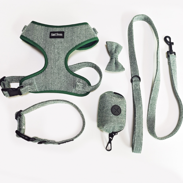 绿色毛粘布料宠物外出遛街五件套